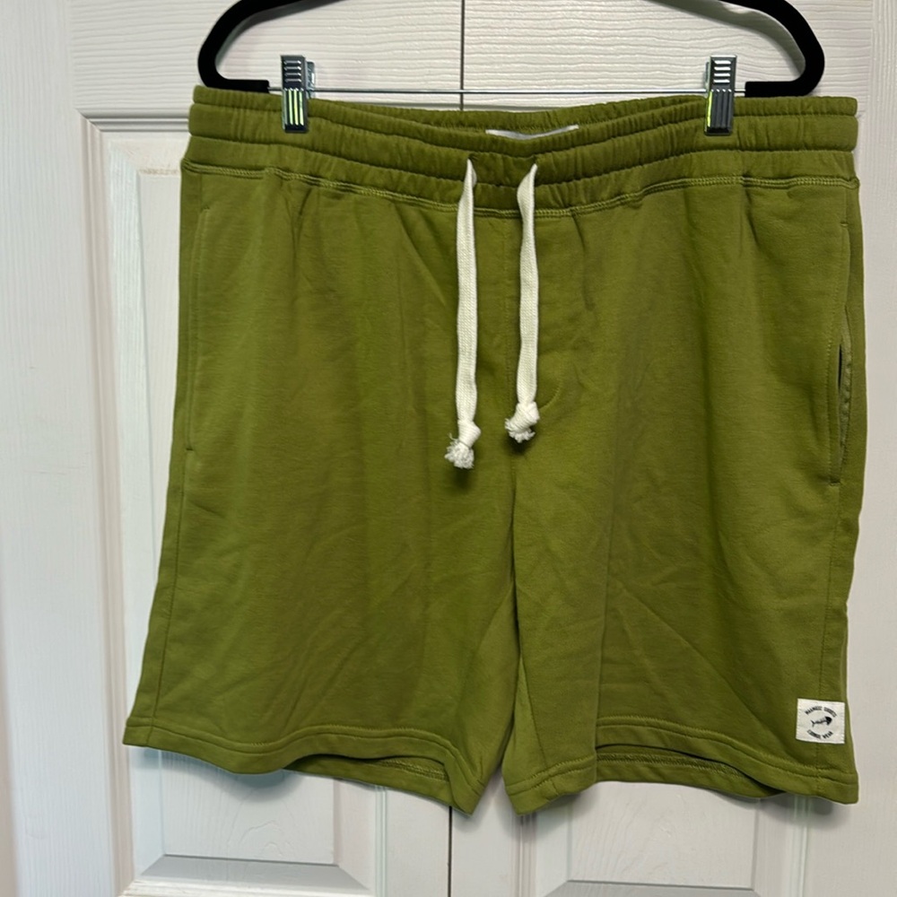 maamgic Mens Sweat Shorts 7" Above Knee Shorts Lounge Shorts with Zipper Pockets